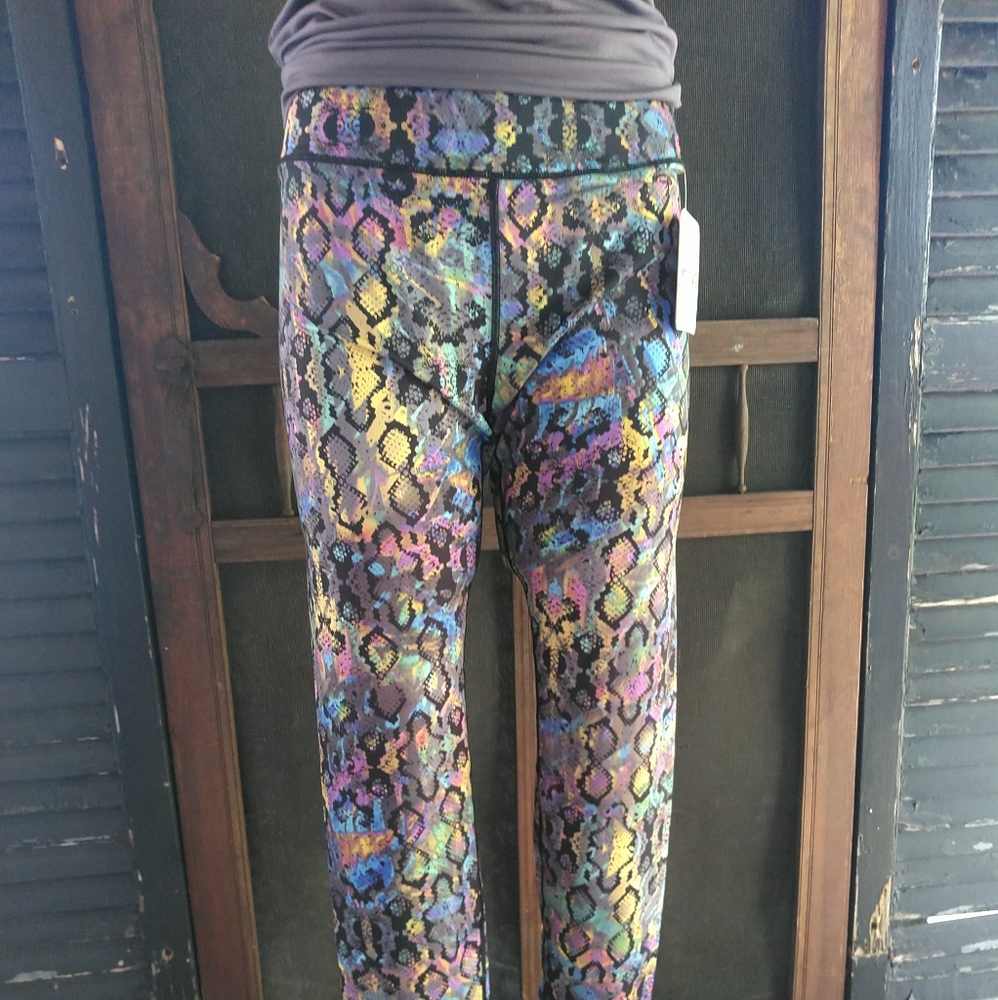 YELETE Active Snake Print Leggings (NWT)